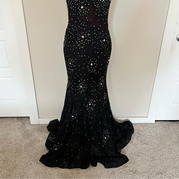 Camille La Vie Black Mermaid Jeweled/Sequin Floral Lace Formal Gown US 8 😍 - Picture 3 of 16